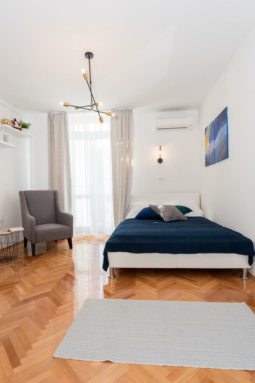 Apartment Var Split Exterior photo